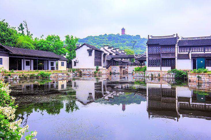 卡通红色汽车拼图